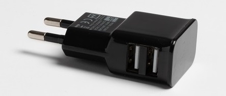 ALIMENTATORE 2 USB  2,4A NERO