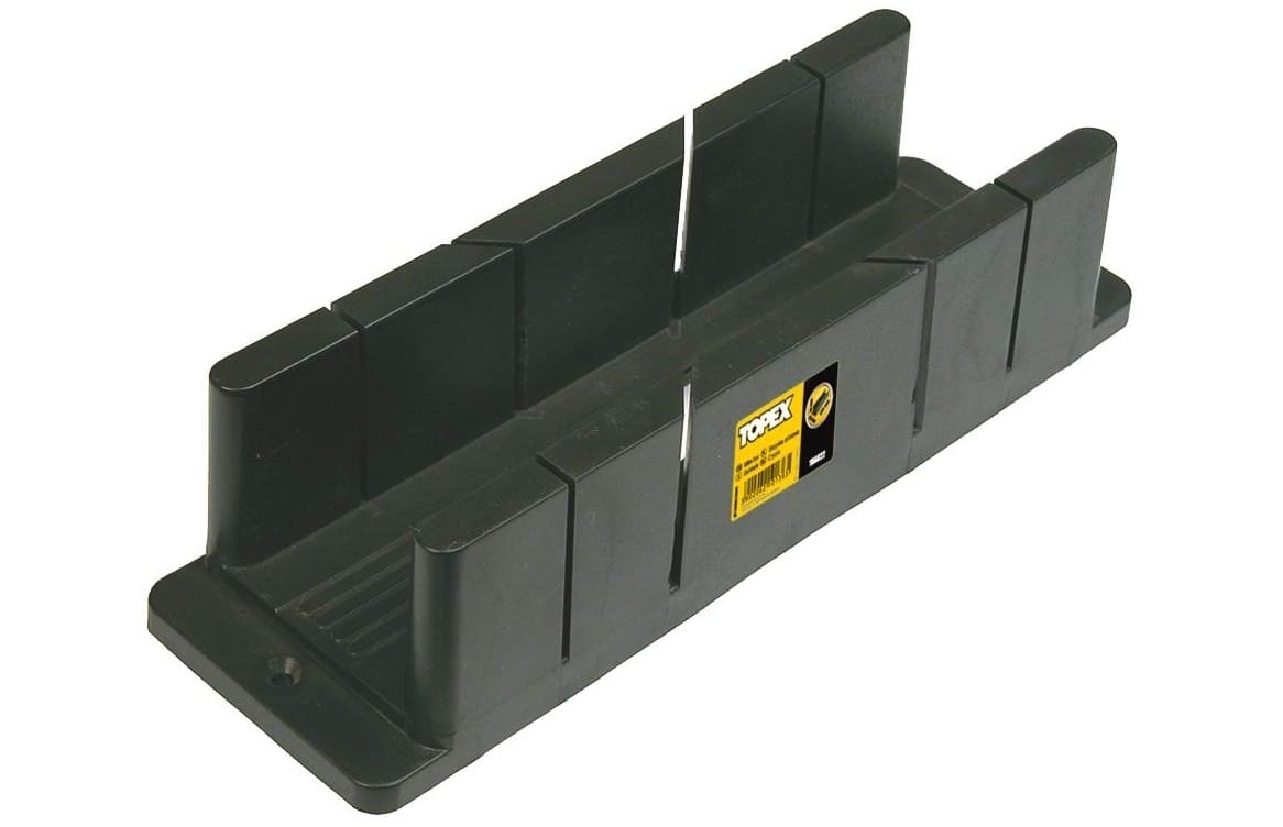 CASSETTA PER CORNICI MM.240X55X70 PLAST.